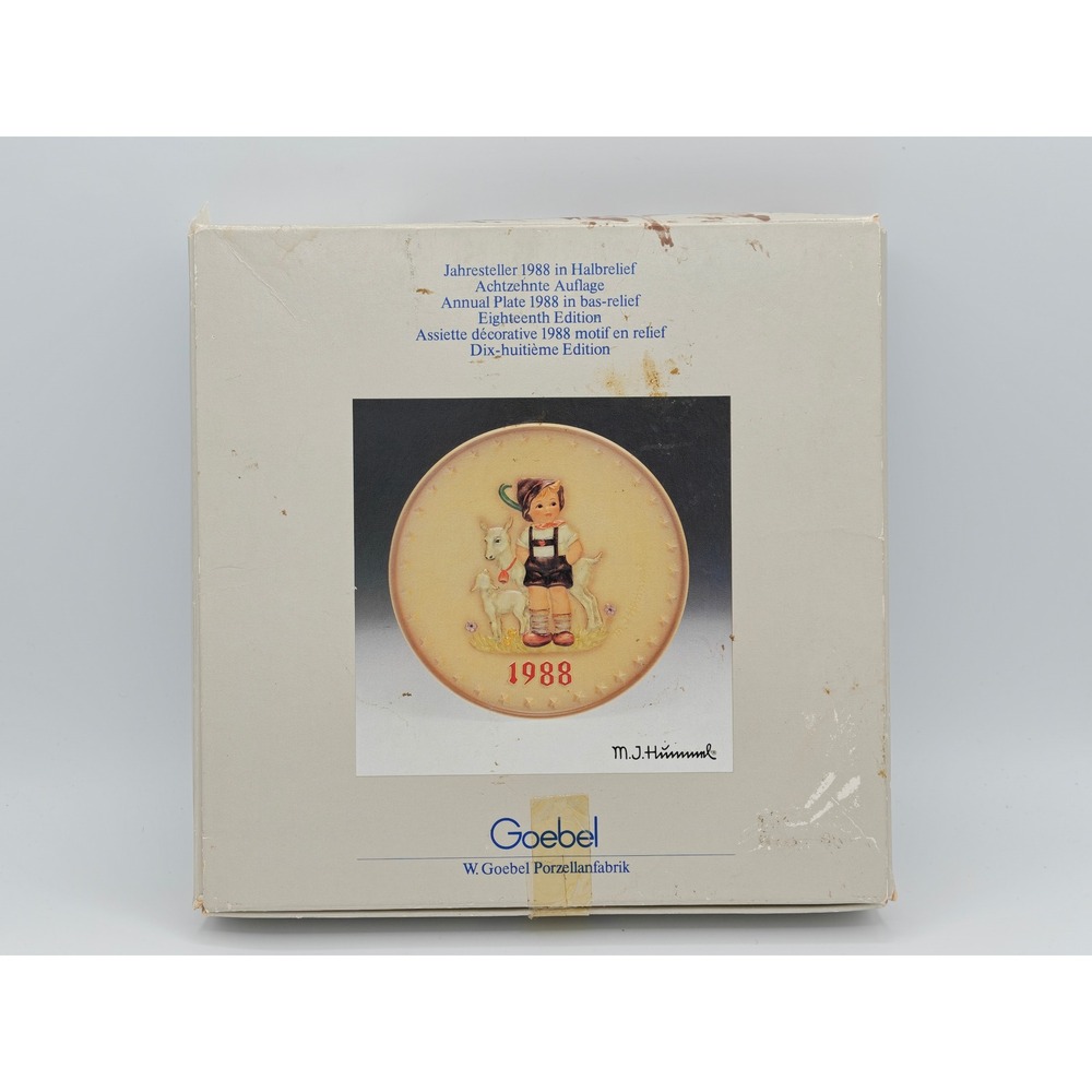 Goebel Hummel 1988 18th Annual Plate Hum 284 Bas-Relief West Germany with Box